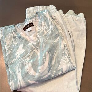 Koi Light Green Swirl Scrub Set